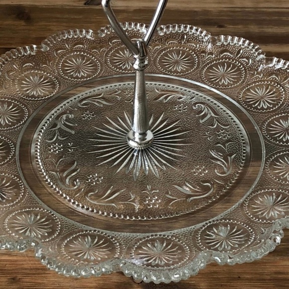 Elegant Glass Serving Tray with Handle - Picture 2 of 5